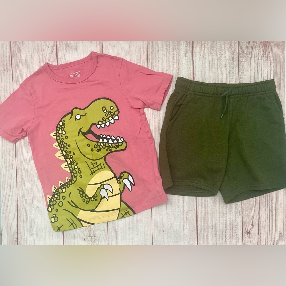 Outfit Dinosaur Theme 4T Shorts/Tee